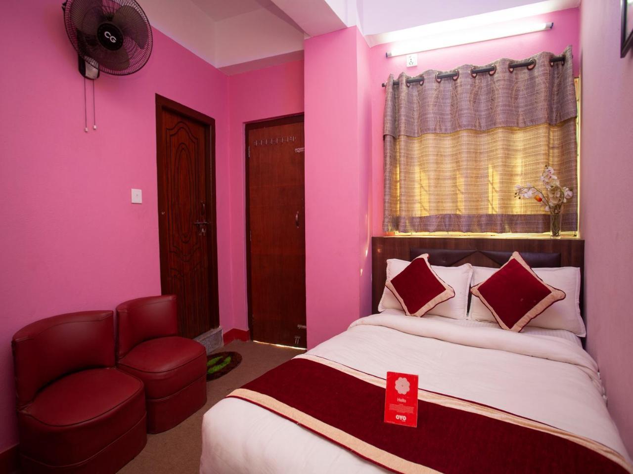 Oyo 195 Global Hotel And Resort Katmandou Extérieur photo